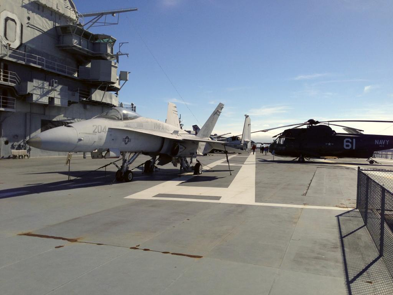 Illustration for article titled USS Yorktown Visit, Charleston SC